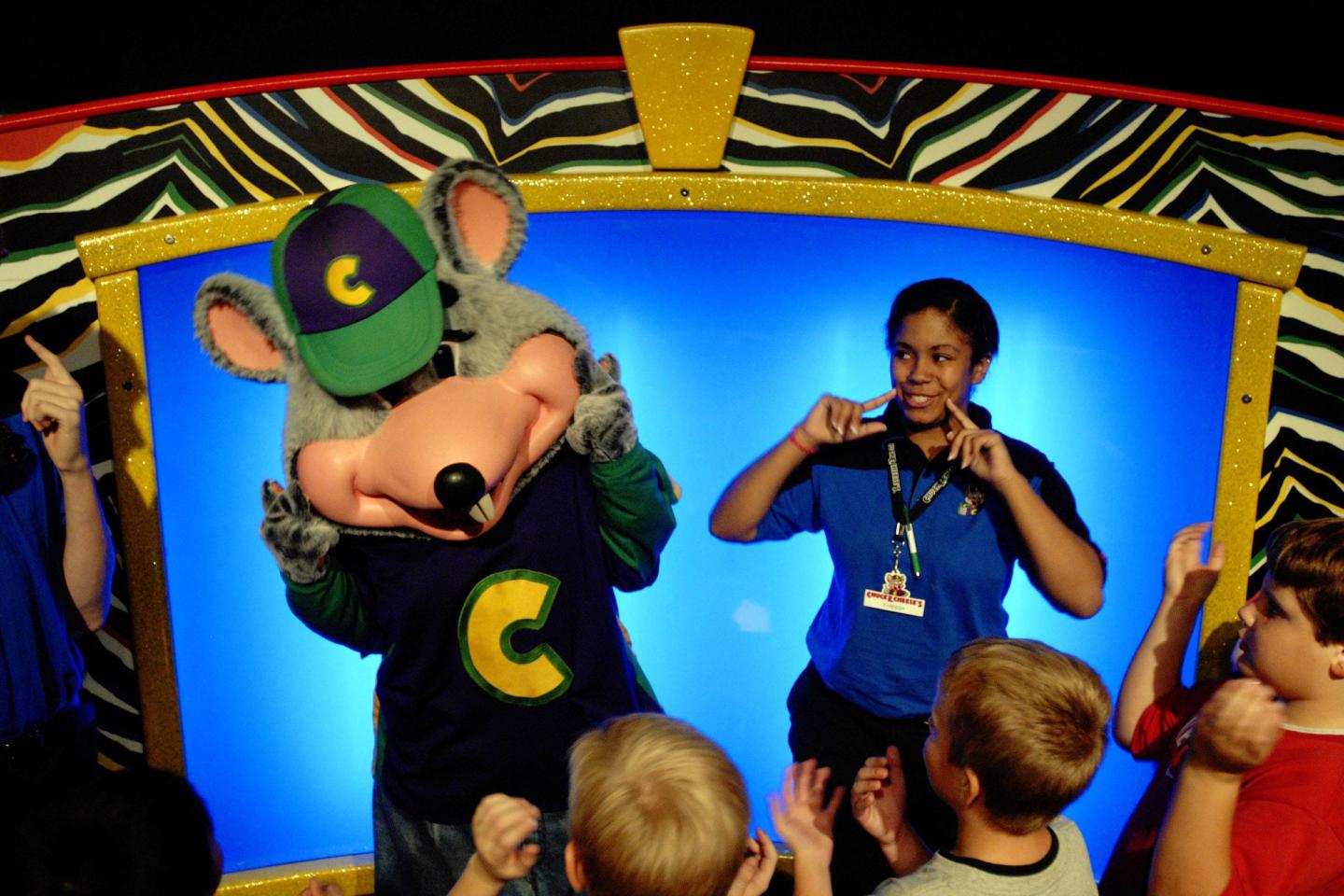Chuck E Cheese birthday party
