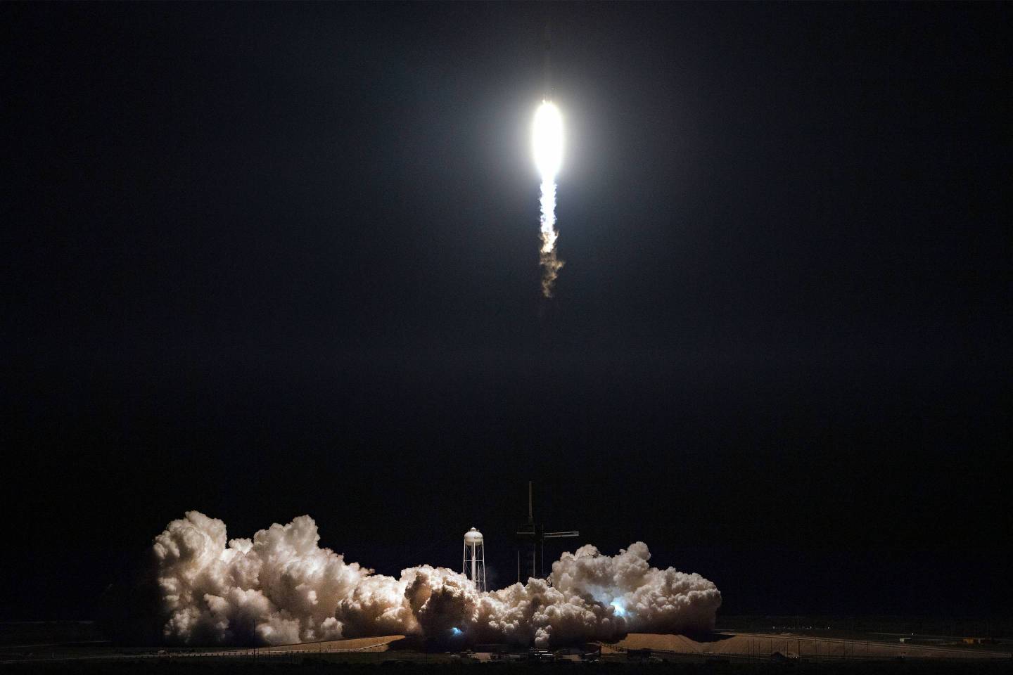 TOPSHOT-DOUNIAMAG-US-SPACE-AEROSPACE-SPACEX