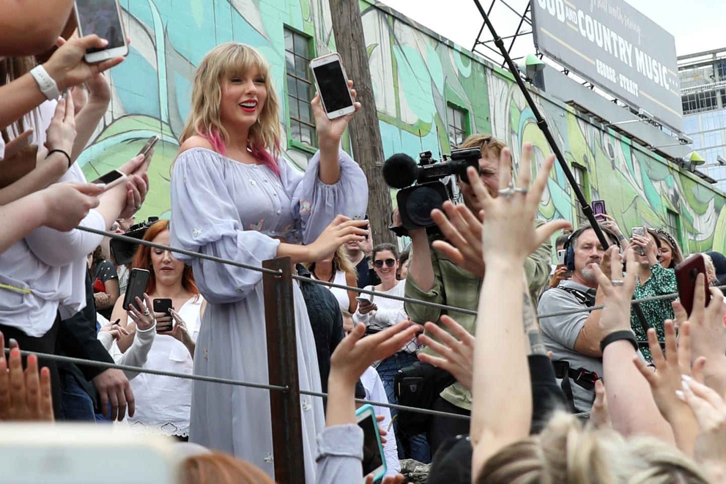Taylor Swift ME! New Music