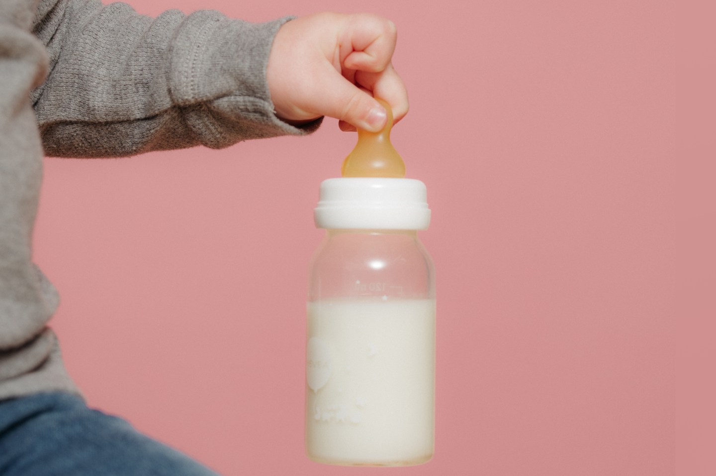 bobbie startup breast milk pumps