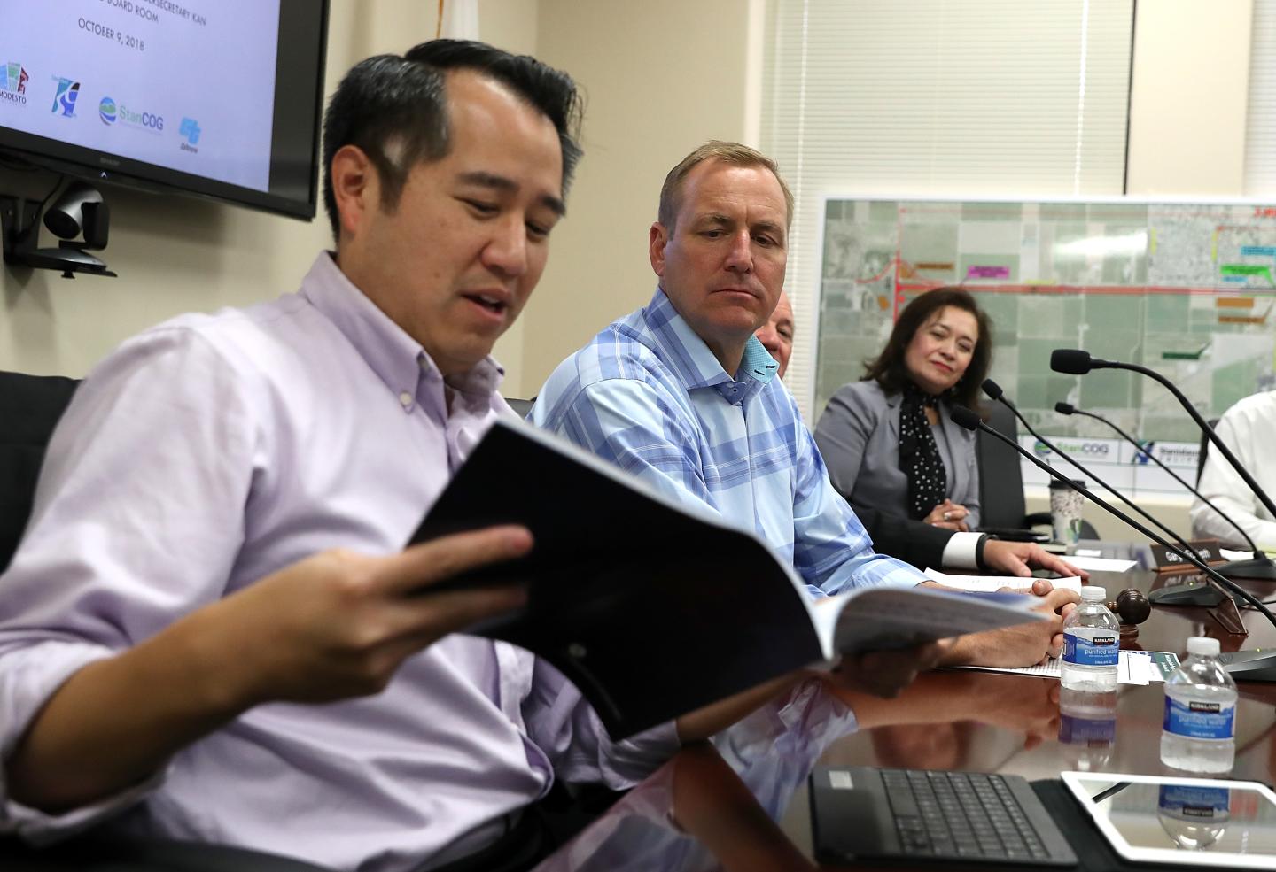 Rep. Denham (R-CA), Campaigning For Re-Election, Holds Roundtable In Modesto, California