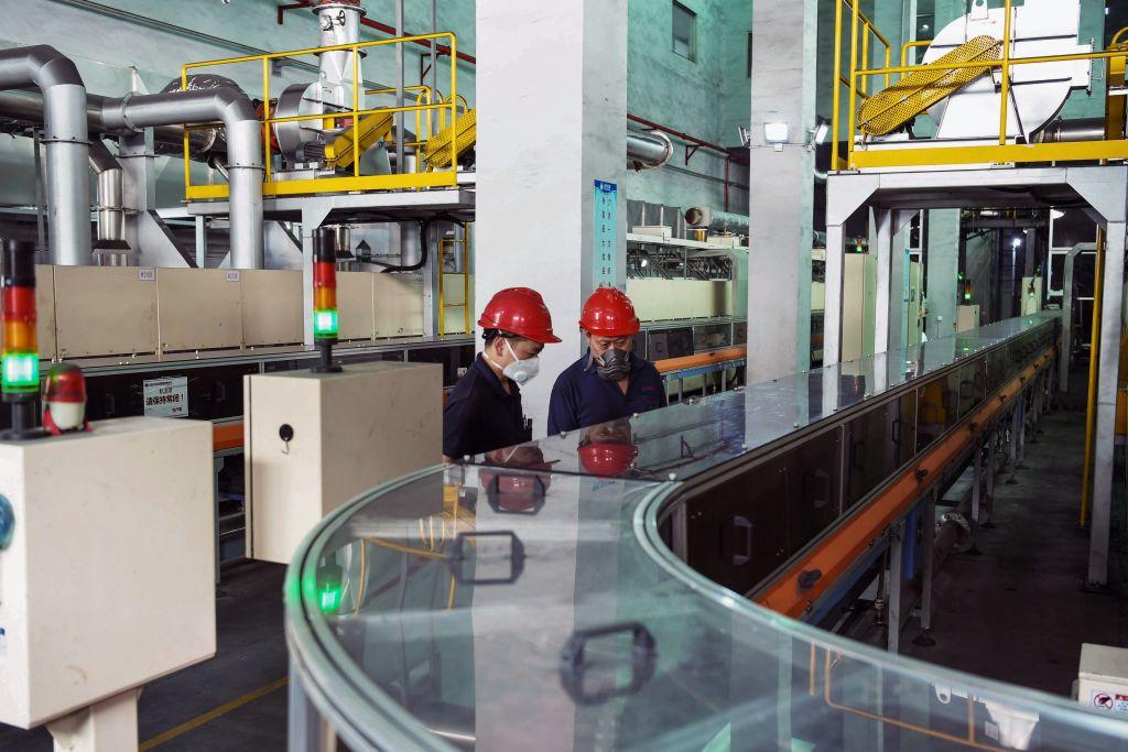 Renewable Energy: How batteries are made