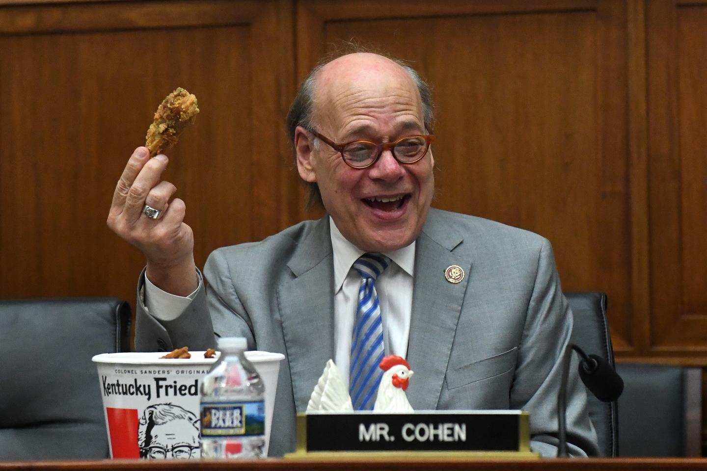 Rep. Steve Cohen (D-TN) hands out Kentucky Fried Chicken during a House Judiciary Committee hearing on "The Justice Department's investigation of Russian interference with the 2016 presidential election" on Capitol Hill in Washington
