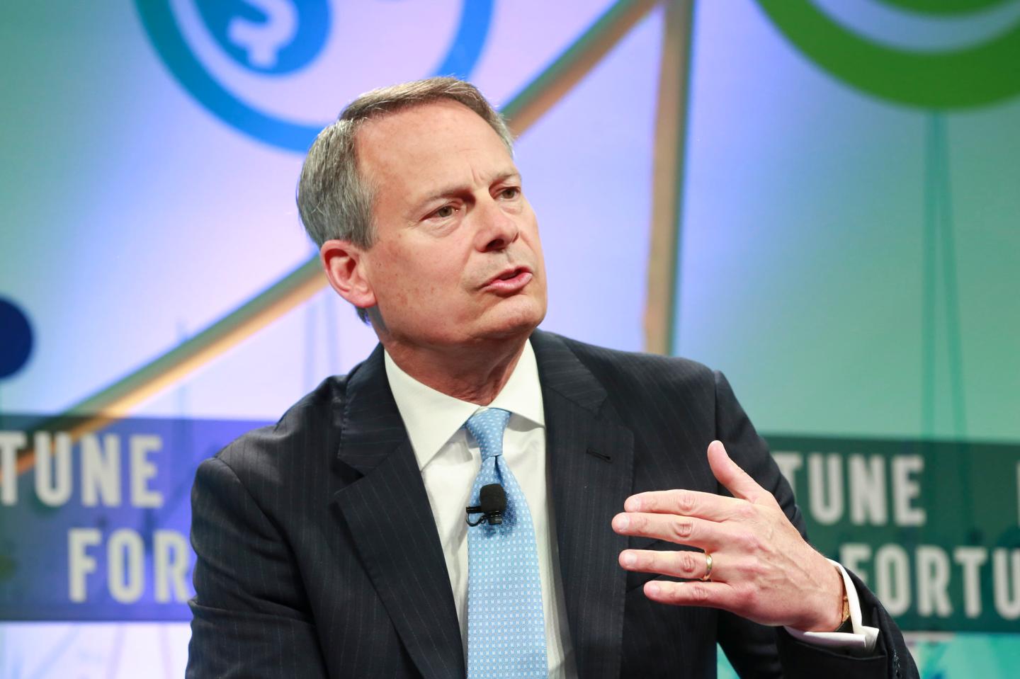 NOT TO BE DISCOUNTEDrSchwabs relentlessly cost-conscious approach has helped it attract $3.6 trillion in assets and forced larger rivals to slash fees and cater more to middle-class traders. The discount brokers CEO talks about his strategy for staying competitive, even as upstarts vie for market share touting fee-free trading.rWalt Bettinger, President and CEO, The Charles Schwab Corp.rInterviewer: Jen Wieczner, FORTUNE