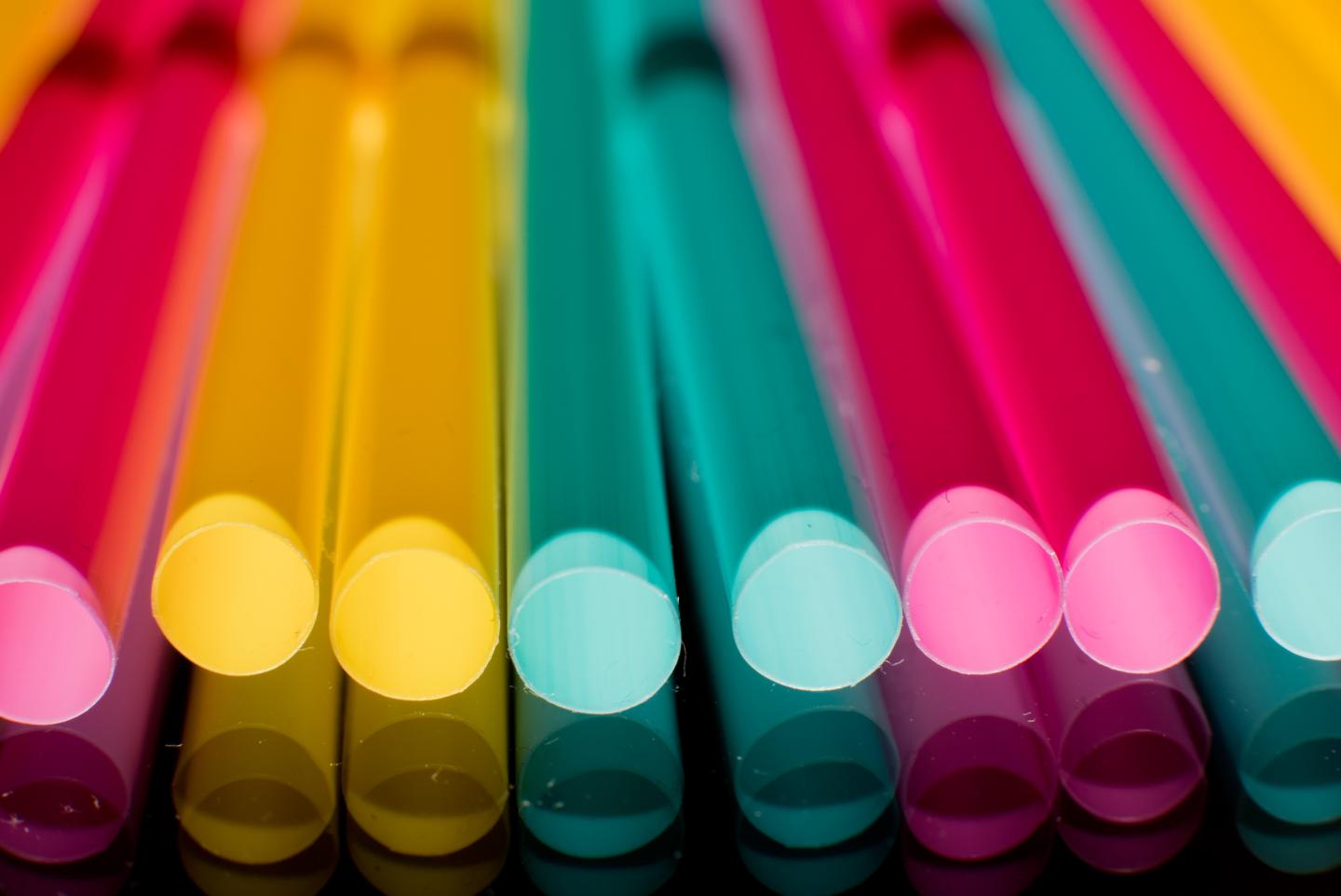EU agrees on ban on disposable plastics
