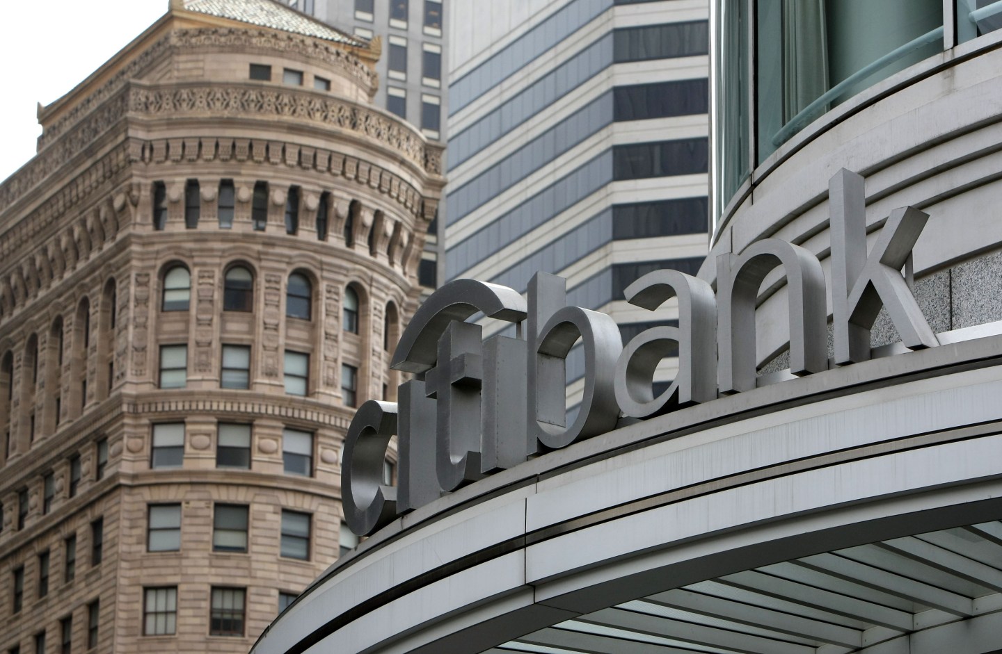 Writedowns Cost Citigroup $2.5 Billion Loss In 2nd Quarter