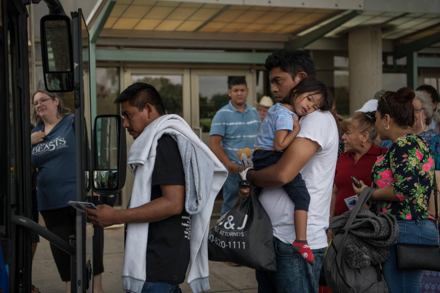 US-MEXICO-BORDER-IMMIGRATION-MIGRANTS