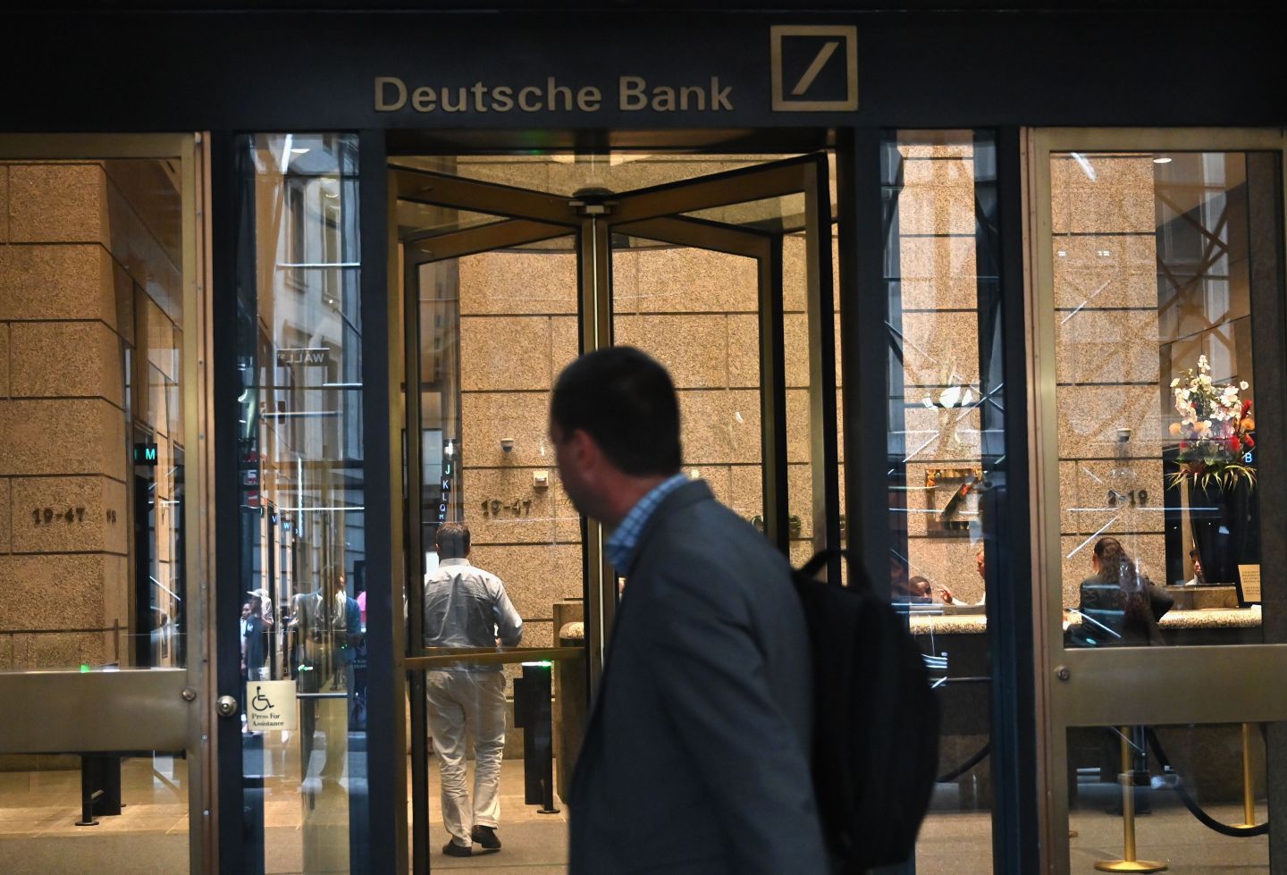 US-GERMANY-LAYOFFS-DEUTSCHEBANK