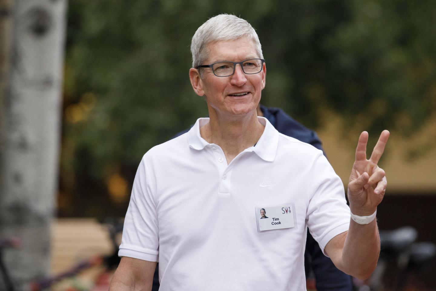 apple ceo tim cook
