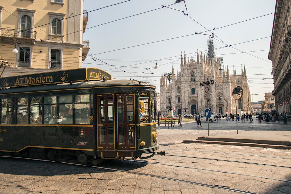 Ride and Eat in the First Rolling Restaurant in Italy