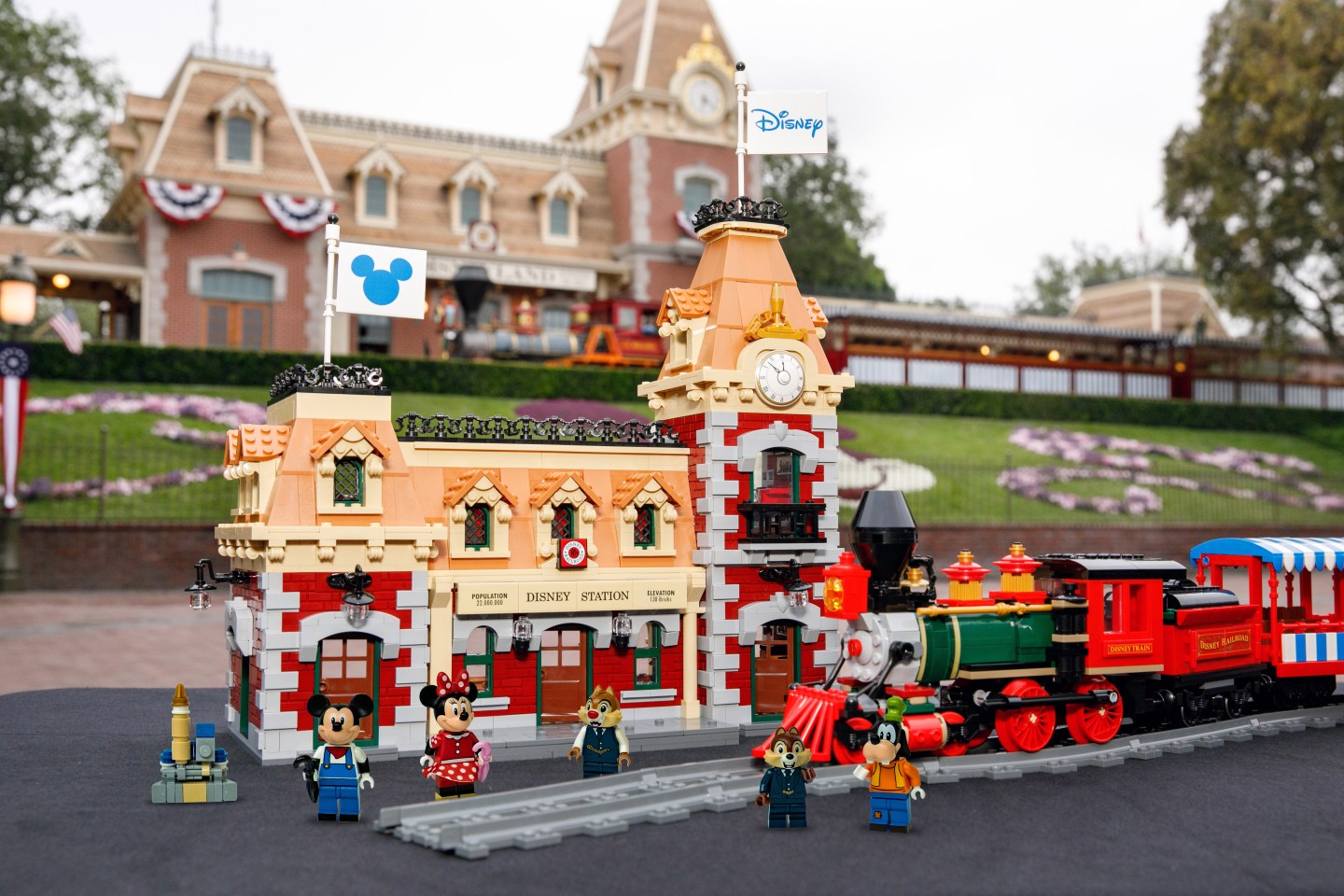 Lego Disney train and station set
