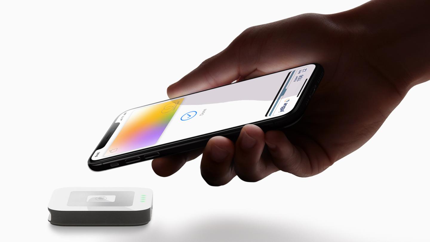 Apple Is Letting People Apply for Its Credit Card. Can Its Rewards Spur New iPhone  Sales?