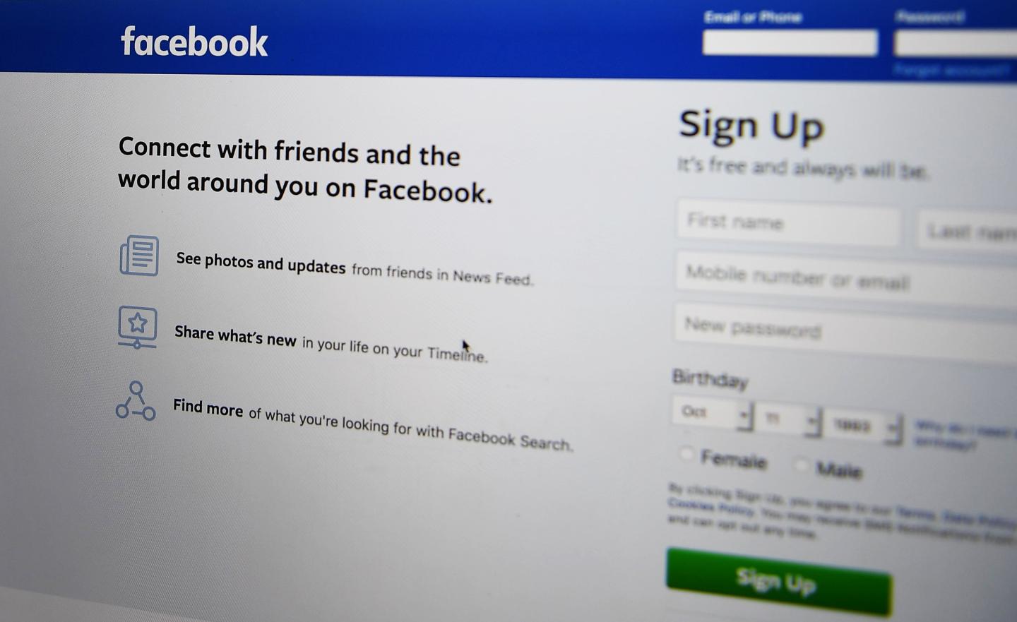 Facebook Is Hiring Journalists Ahead of a Closely-Watched Return to News