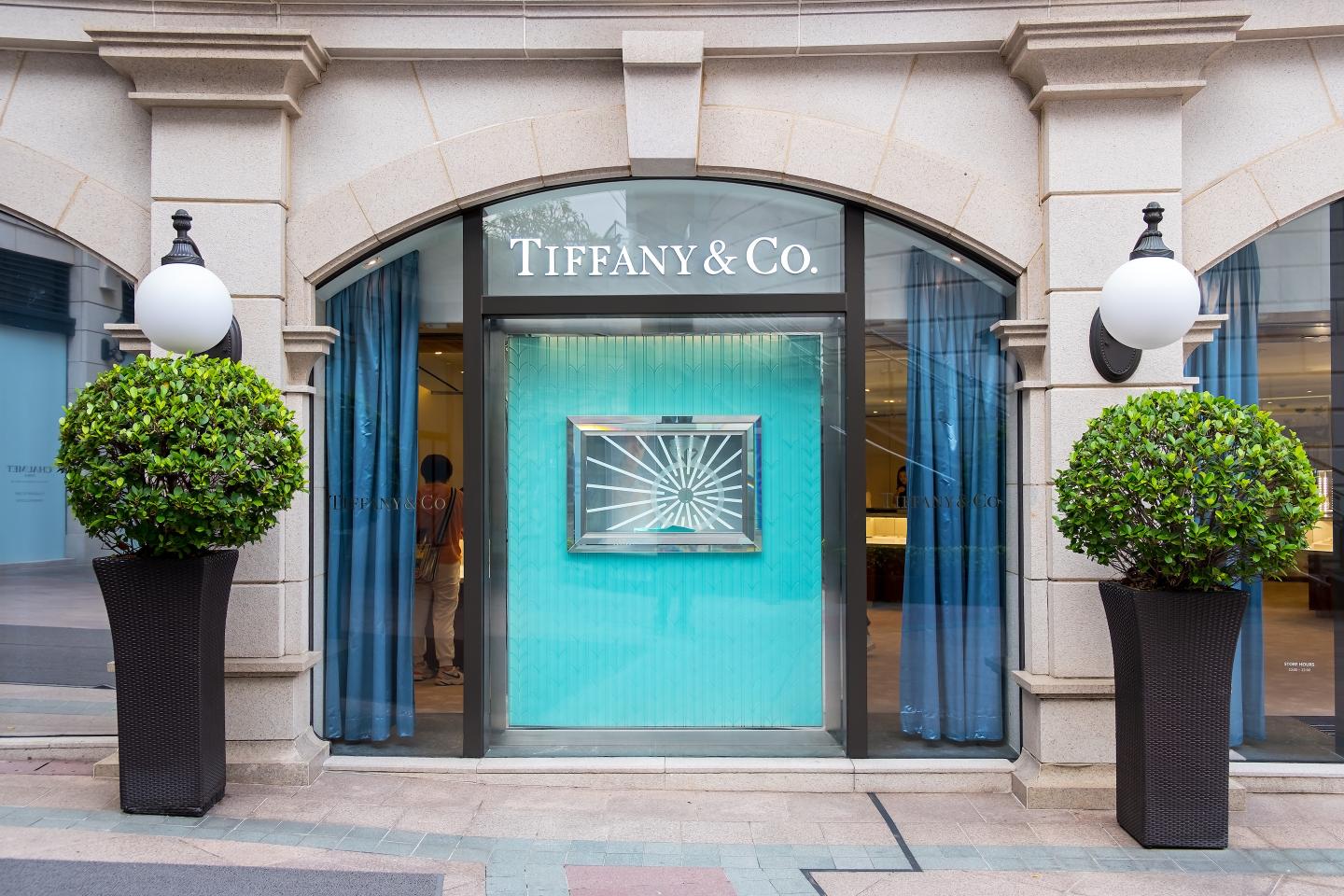 Tiffany & Co. to Open in India With Local Billionaire