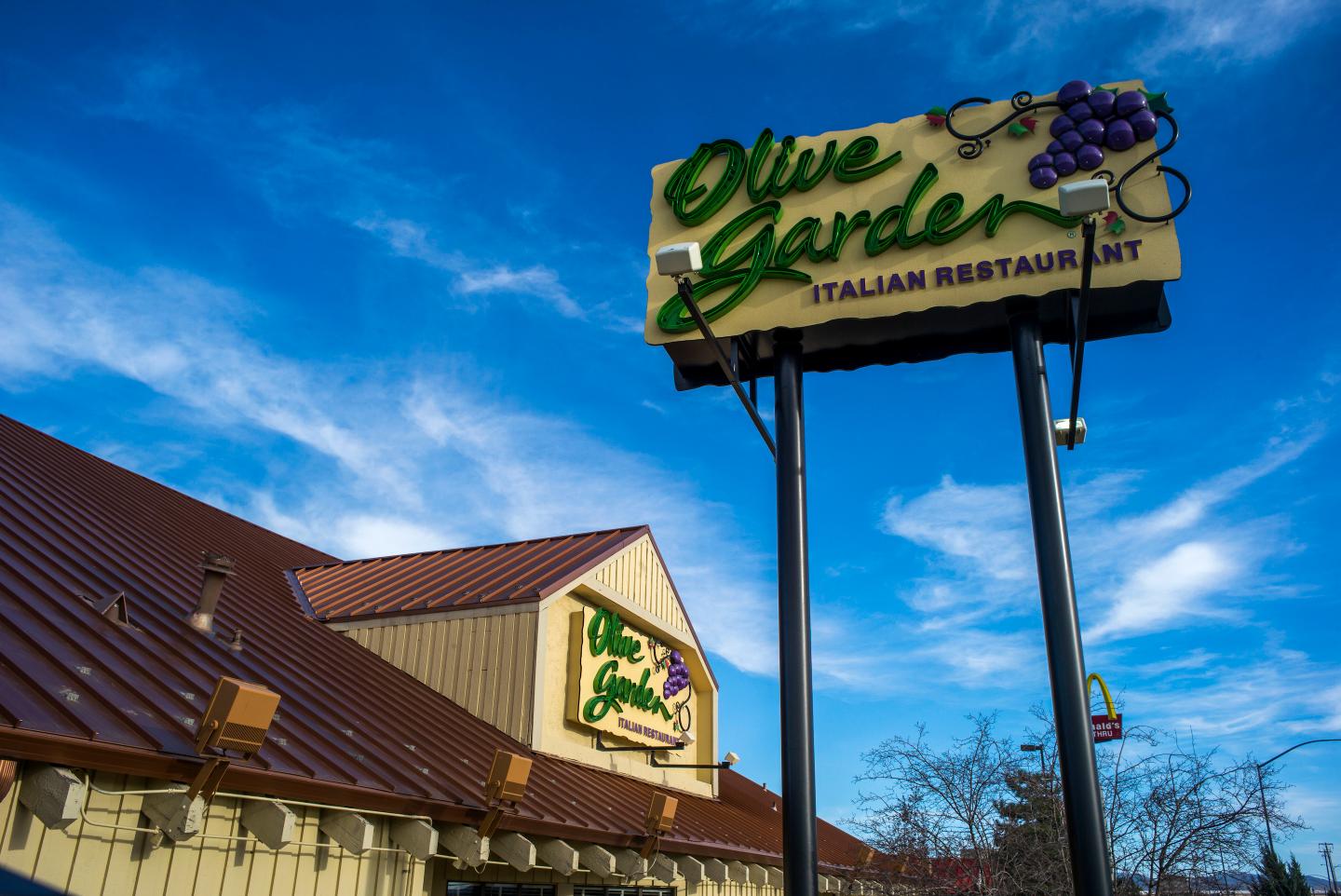 Olive Garden Carbo-Loads Its Popular Pasta Promotion
