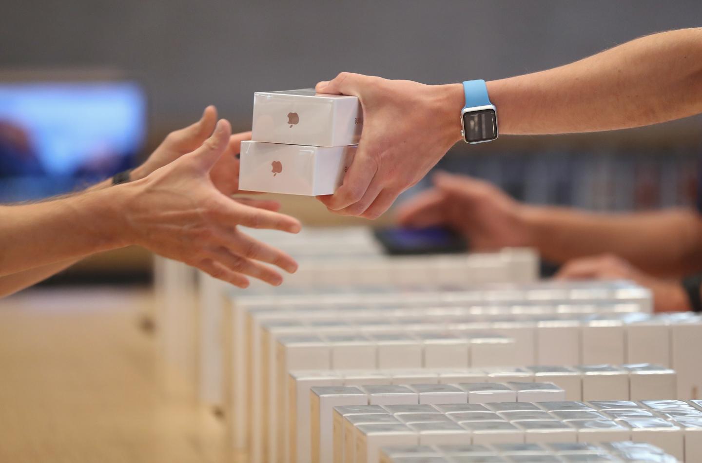 For Holiday Shoppers Buying Tech, the Best Time to Dodge Tariffs May Be Now… or Never?