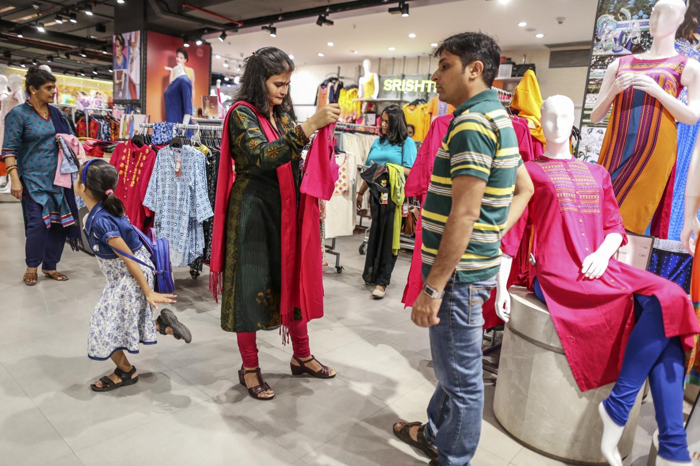 Amazon and India’s No. 2 Retailer Are Close to a Deal