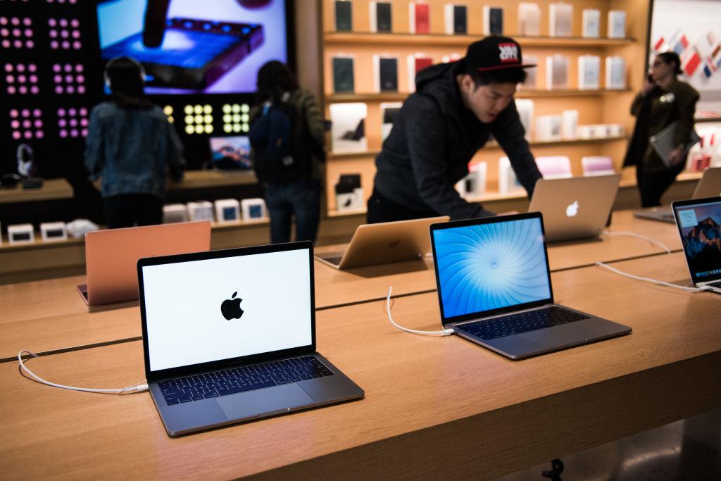 Macbook pro laptop airline ban
