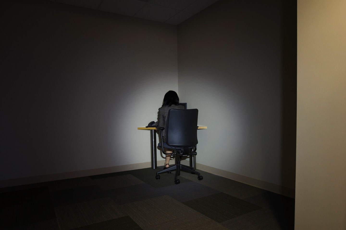 Zombie Companies-Corner Desk