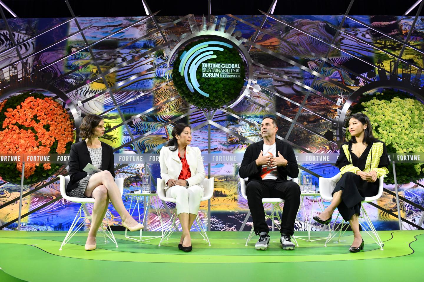 030 Fortune Global Sustainability Forum 2019 Thursday, September 5th, 2019 Yunnan, China 4:10pm-4:35pm IS GREEN THE NEW BLACK? Chemical treatment, toxic dyes, and even the growth of raw materials conspire to make the fashion industry a minefield for sustainability. How can outfitters make environmental action fashionable? Do consumers care? Cai Jinqing, President – Greater China, Kering Noel Kinder, Chief Sustainability Officer, Nike Dee Poon, Managing Director, Brands and Distribution, Esquel Group Moderator: Beth Kowitt, FORTUNE Photograph by Stefen Chow/Fortune