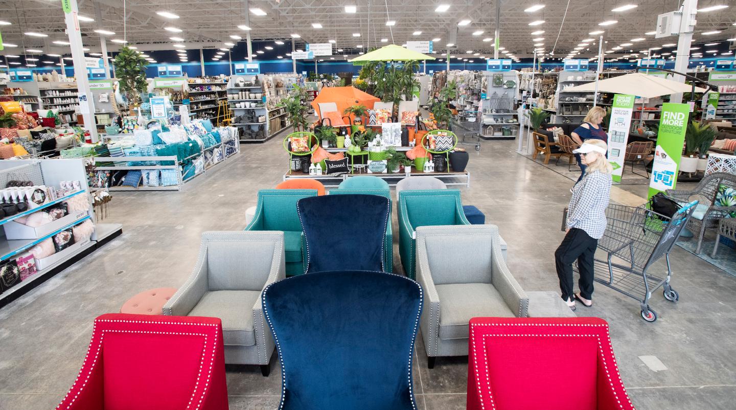 At Home Rethinks Its No-E-commerce Strategy