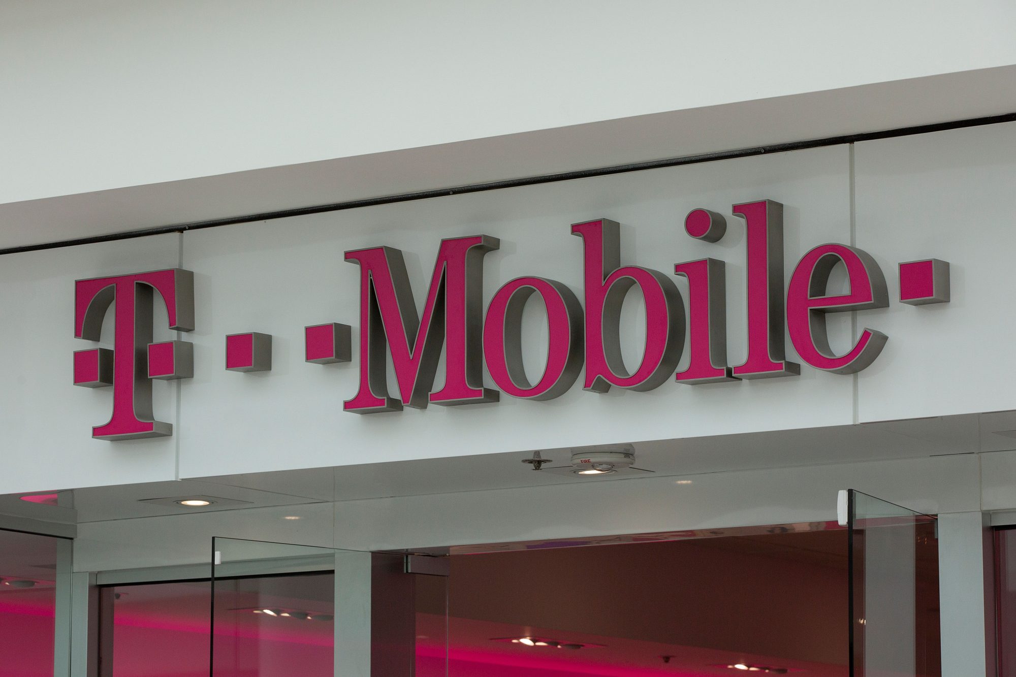 a t-mobile wireless store