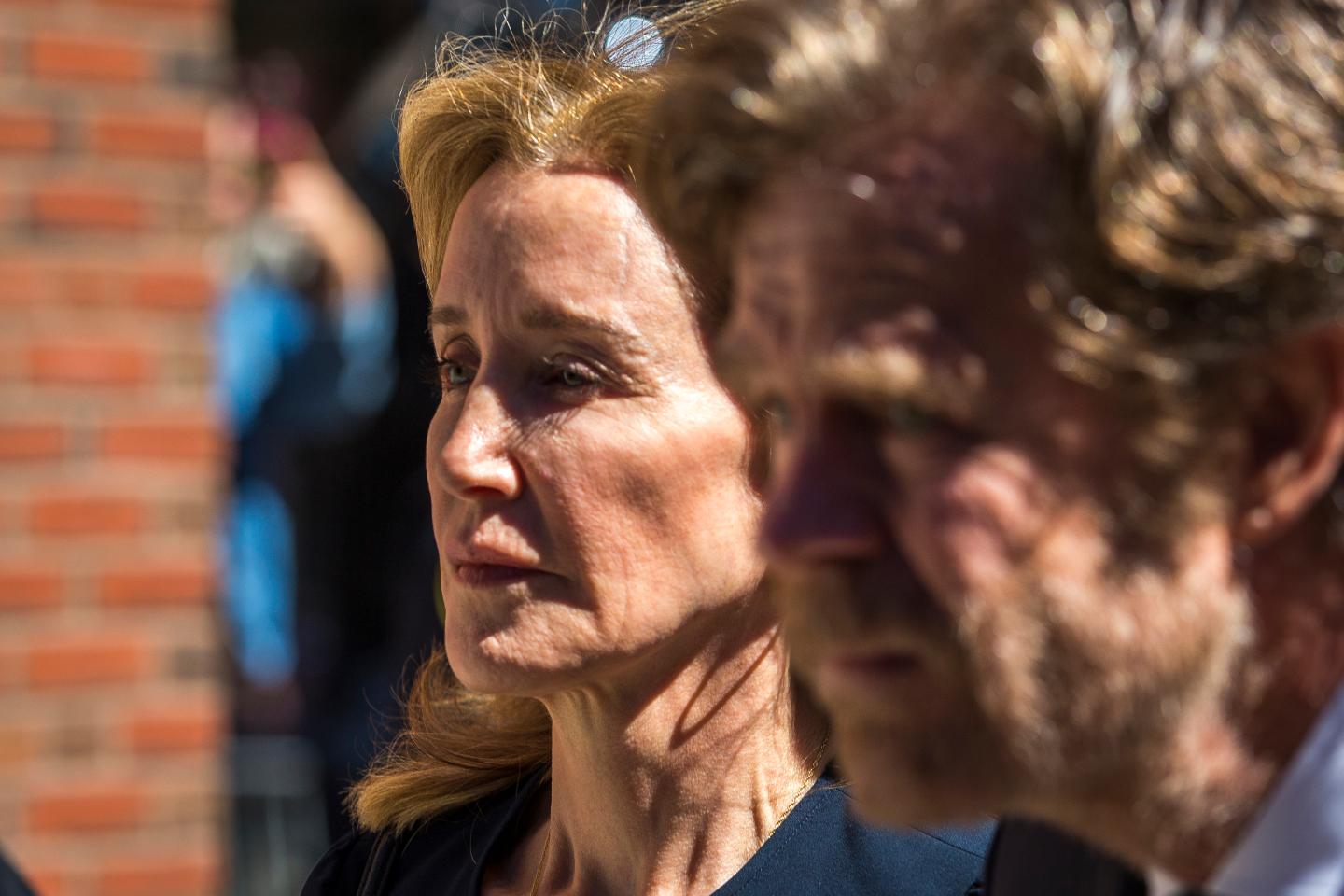 Felicity Huffman Arrives at Federal Court
