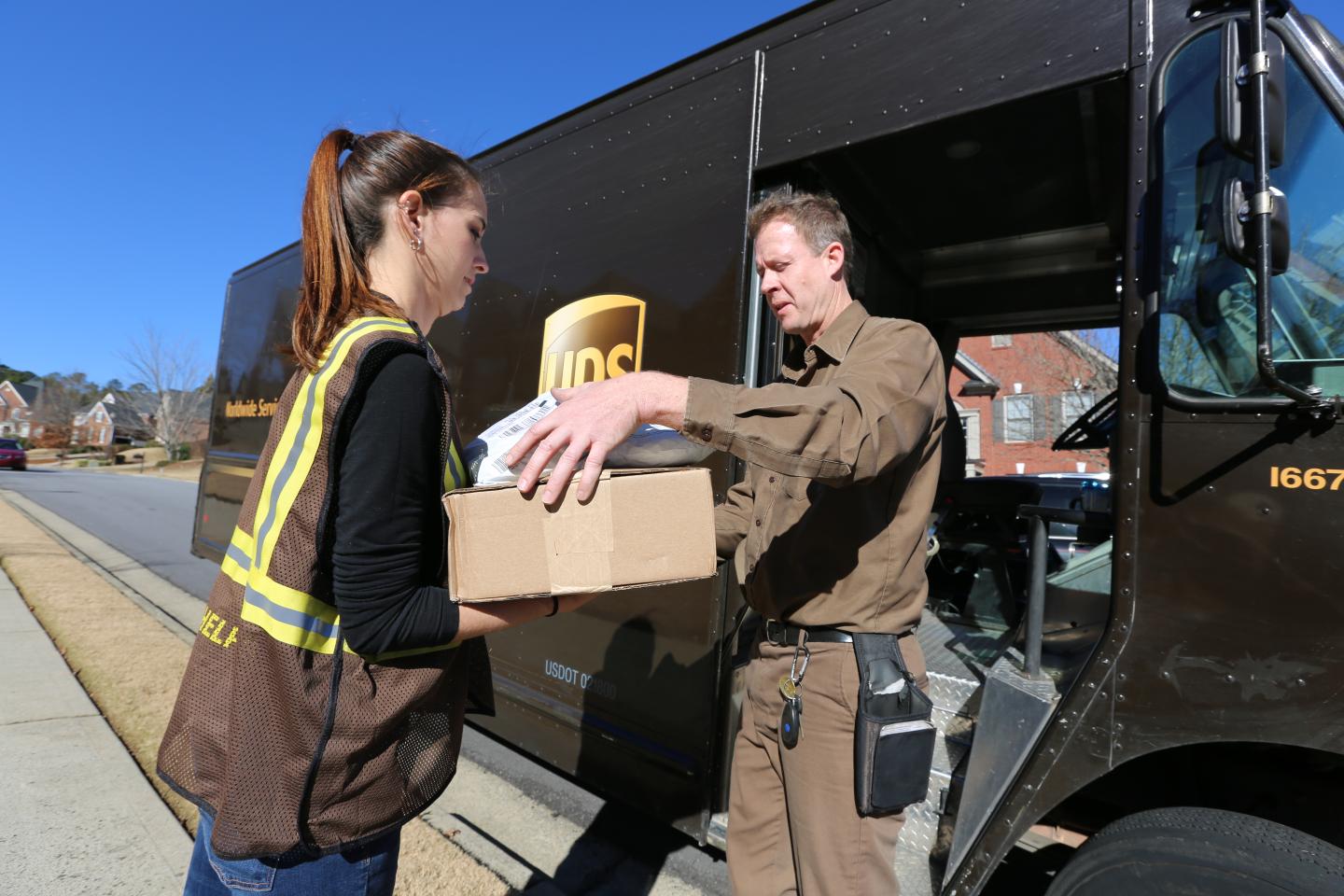 UPS Hiring 100,000 For Seasonal Work