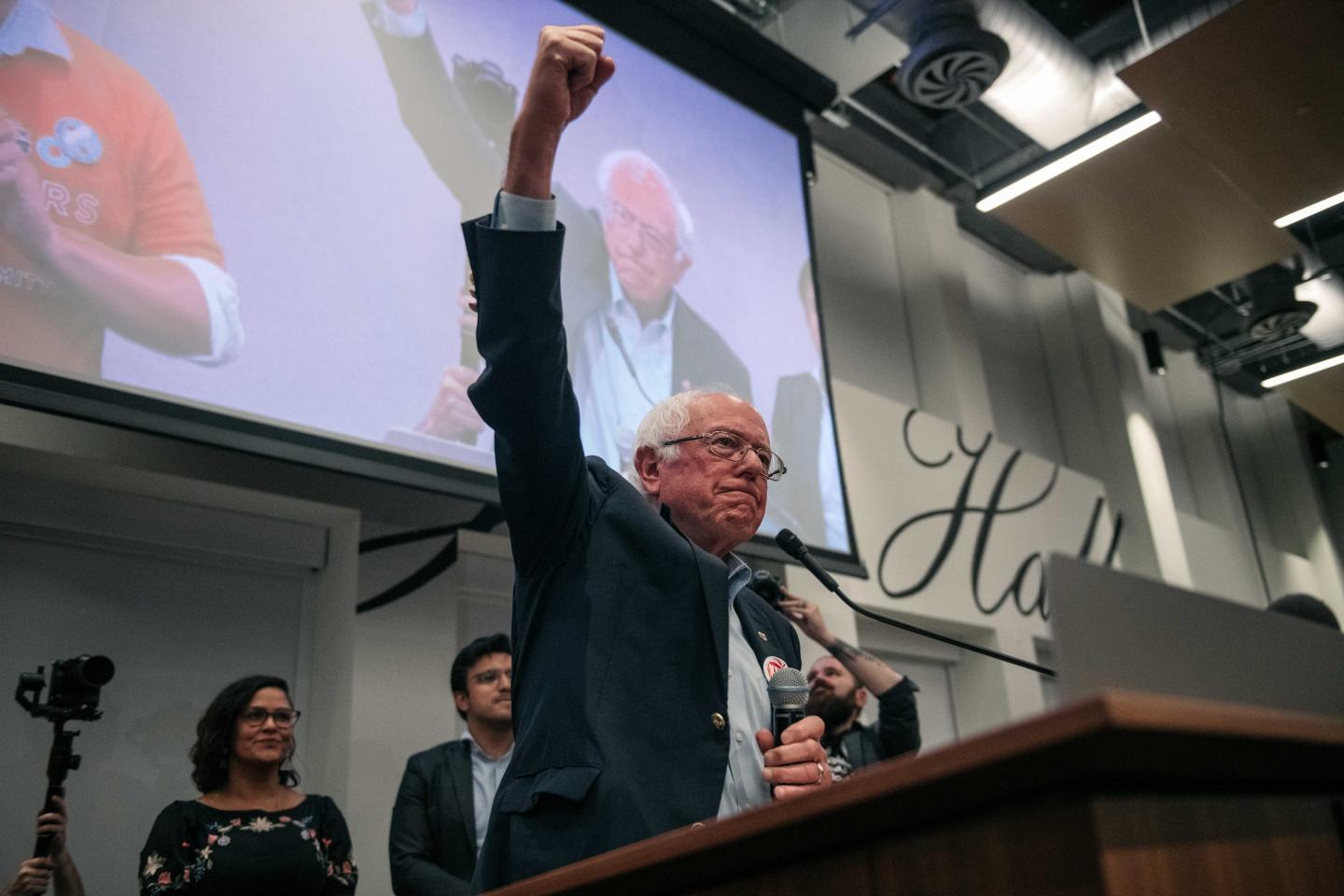 Sen. Bernie Sanders Joins Chicago Teachers Union Rally