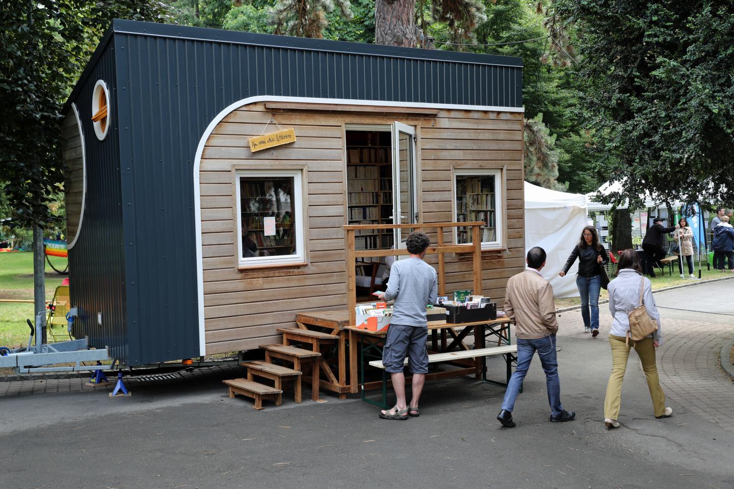 This Tiny Bookstore on Wheels Is Currently Toting 3,000 Books Around the French Countryside