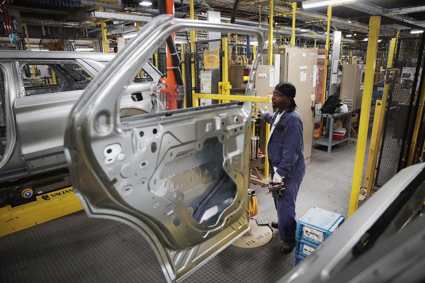 Ford's Chicago Assembly Plant Builds Explorers, Police Interceptors, And Lincoln Aviators