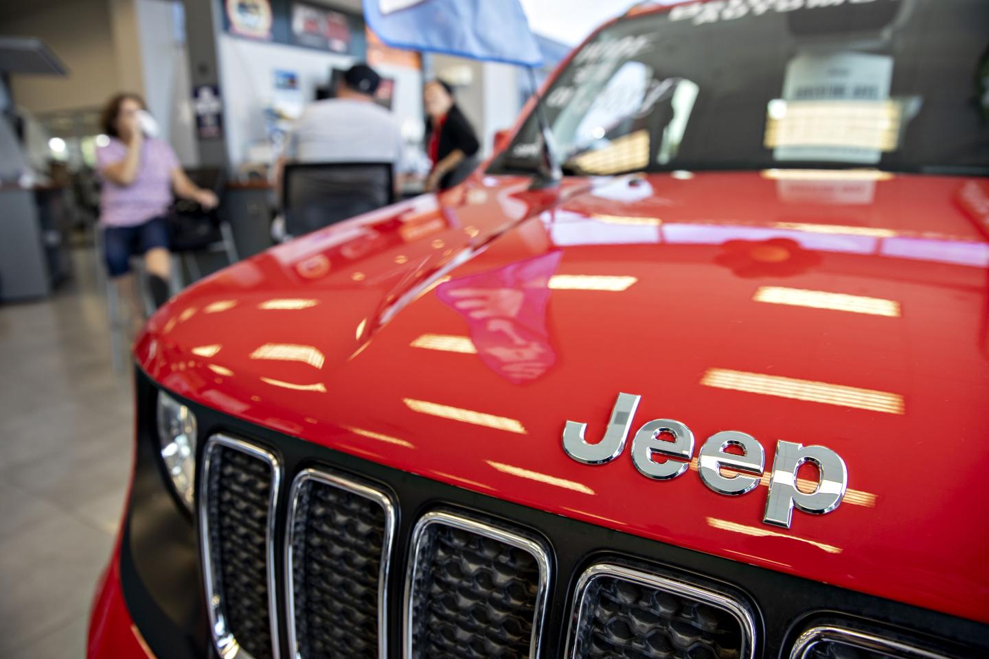 A Fiat Chrysler Automobiles NV 2019 Jeep Renegade sports utility vehicle (SUV) is displayed at a car dealership in Tinley Park, Illinois, U.S., on Monday, Sept. 30, 2019. Auto sales in the U.S. probably took a big step back in September, setting the stage for hefty incentive spending by carmakers struggling to clear old models from dealers' inventory. Photographer: Daniel Acker/Bloomberg via Getty Images