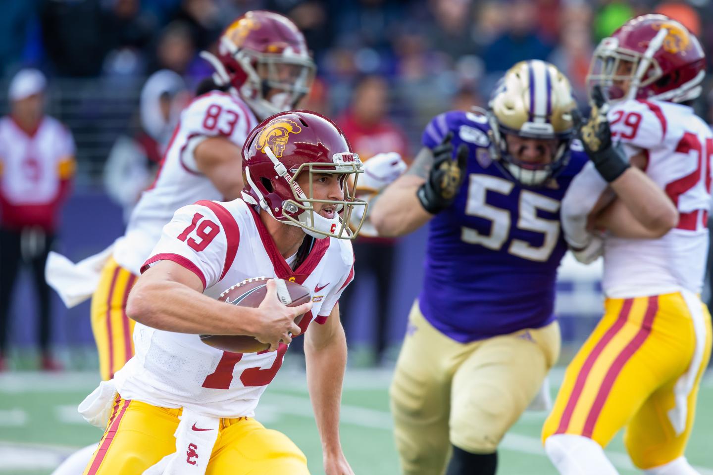 SEATTLE, WA - SEPTEMBER 28: USC Trojans quarterback Matt Fink (19) scrambles on a broken play during a game between the Washington Huskies and the University of Southern California Trojans on Saturday, September 28, 2019 at Husky Stadium in Seattle, WA. (Photo by Christopher Mast/Icon Sportswire via Getty Images)