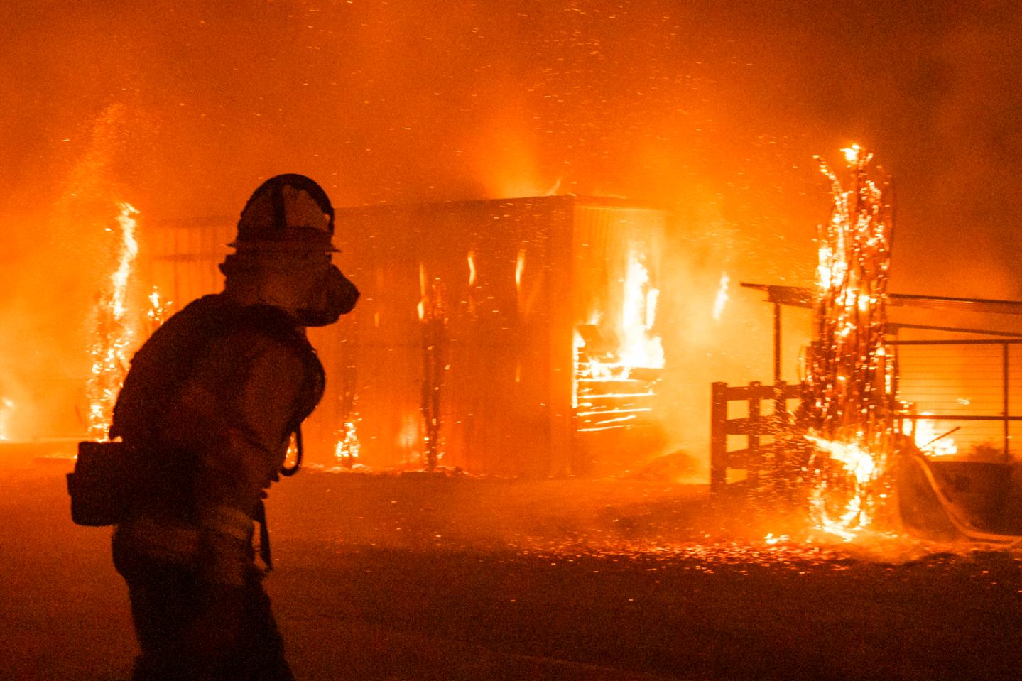 US-CALIFORNIA-FIRE