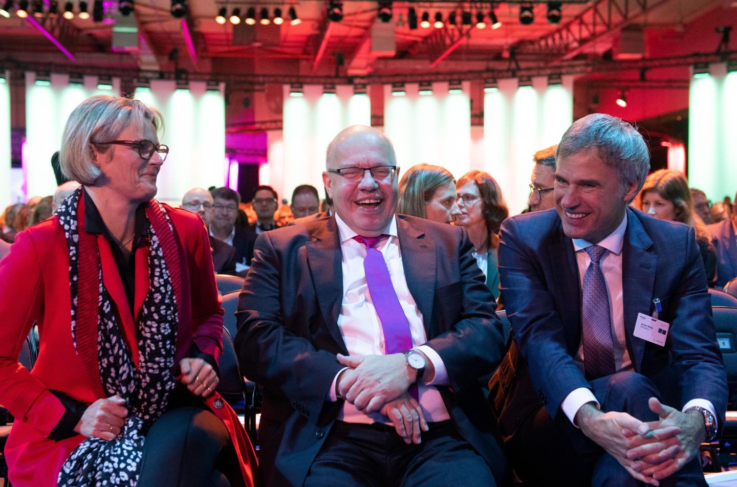 (L-R) Germany Minister for Education and Research Anja Karliczek, German Economy Minister Peter Altmaier and Achim Berg, president of Germany's Bitcom digital association, have taken their seats prior to the opening of the German government's "Digital-Gipfel 2019" digital summit on October 29, 2019 in Dortmund, western Germany.