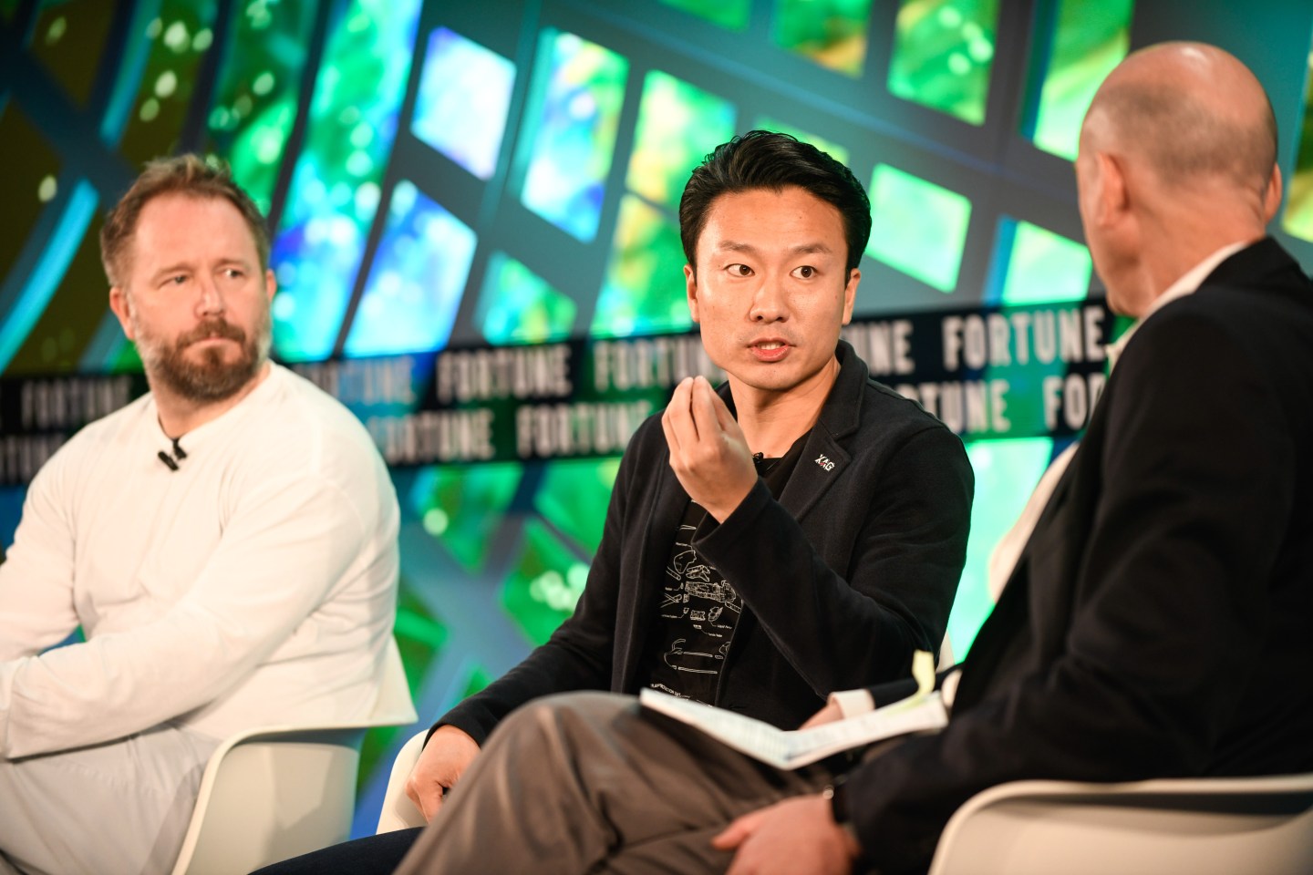 Fortune Global Tech Forum 2019 Friday, November 8th 2019 Guangzhou, China. 09:30 - 09:55 TECHNOLOGY AND INCLUSIVE DEVELOPMENT While billions of people reap the benefits of the rapidly evolving technologies transforming everyday lives, there are also billions facing a digital divide - under-served communities still lacking basic infrastructure and services. How to use technology to improve living standards as well as promote inclusive development within these disadvantaged communities? Hear from entrepreneurs who are trying to answer this challenging question. Justin Gong, Co-founder, Vice President and Chief Marketing Officer, XAG Geoffrey Prentice, Co-founder, Skype and Oriente Yao Zhang, Founder and CEO, RoboTerra Moderator: Clifton Leaf, FORTUNE Photographed by Shawn Koh/Fortune