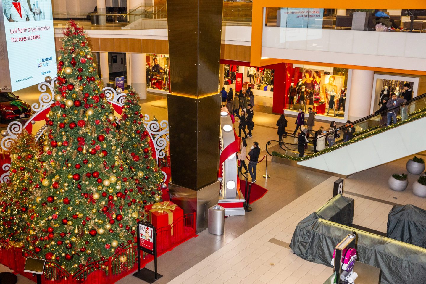 Shoppers At Roosevelt Field Mall For Black Friday Sales