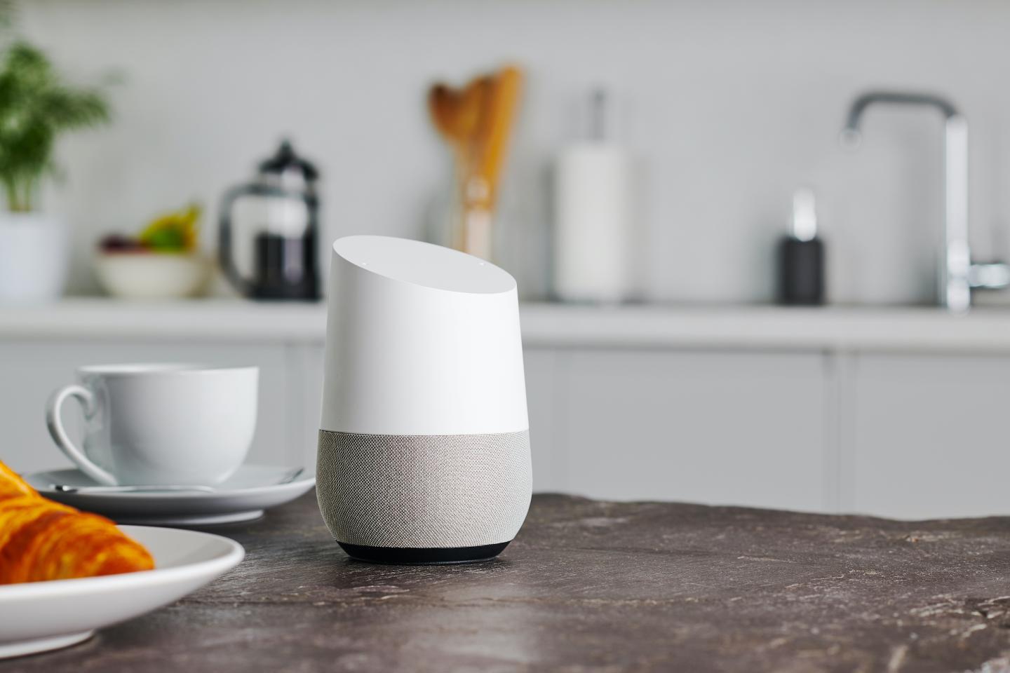 Google Partners With Media Outlets to Launch an Audio News Service for Assistant