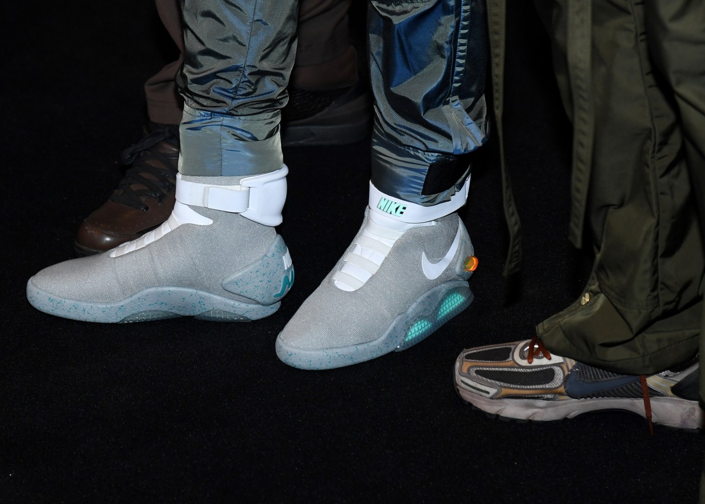 BROOKLYN, NEW YORK - SEPTEMBER 10: Offset wears Nike MAG sneakers during Savage X Fenty Show Presented By Amazon Prime Video - Arrivals at Barclays Center on September 10, 2019 in Brooklyn, New York. (Photo by Kevin Mazur/Getty Images for Savage X Fenty Show Presented by Amazon Prime Video )