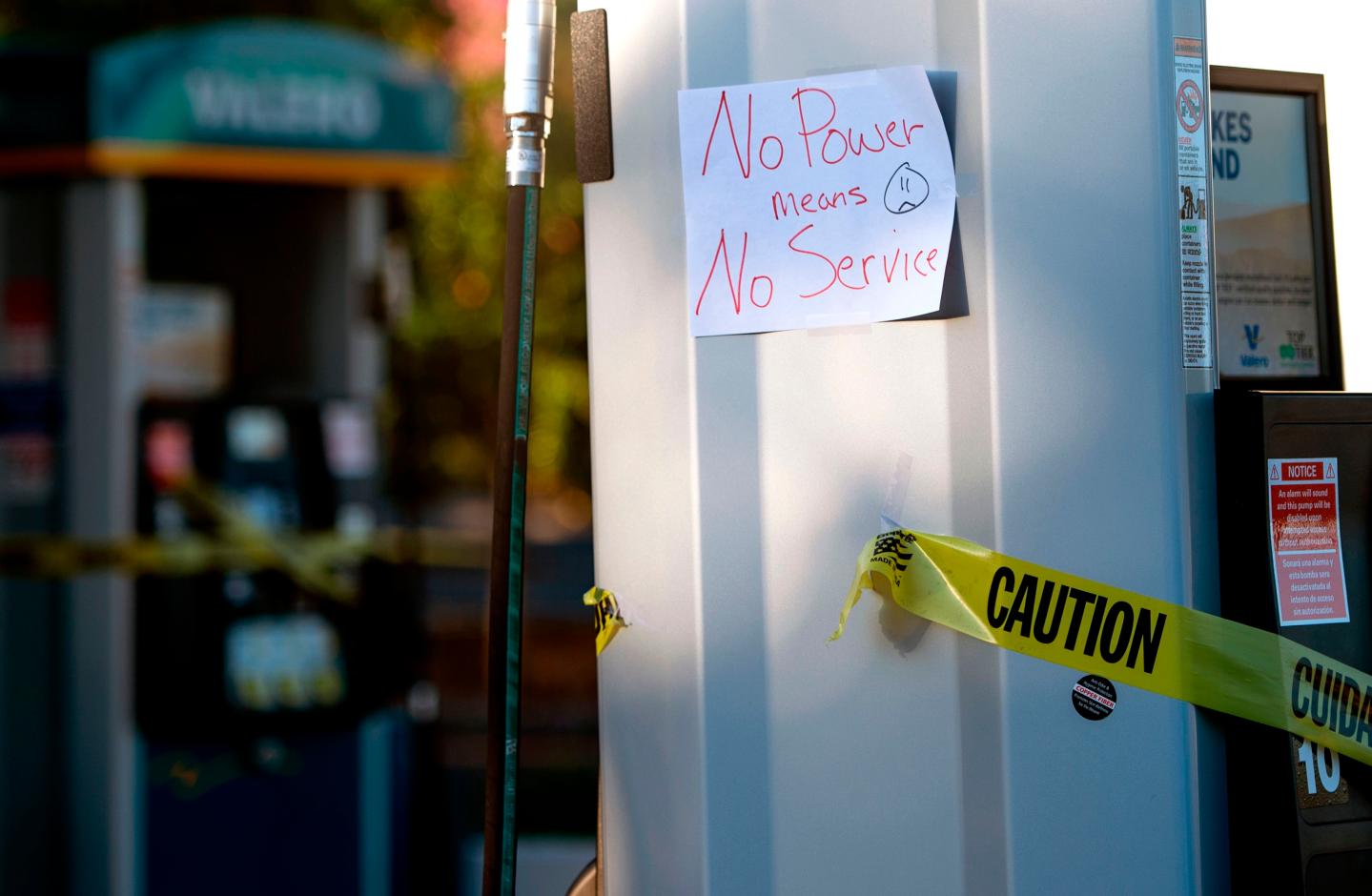 California power outages hit small businesses—but bolster generator companies
