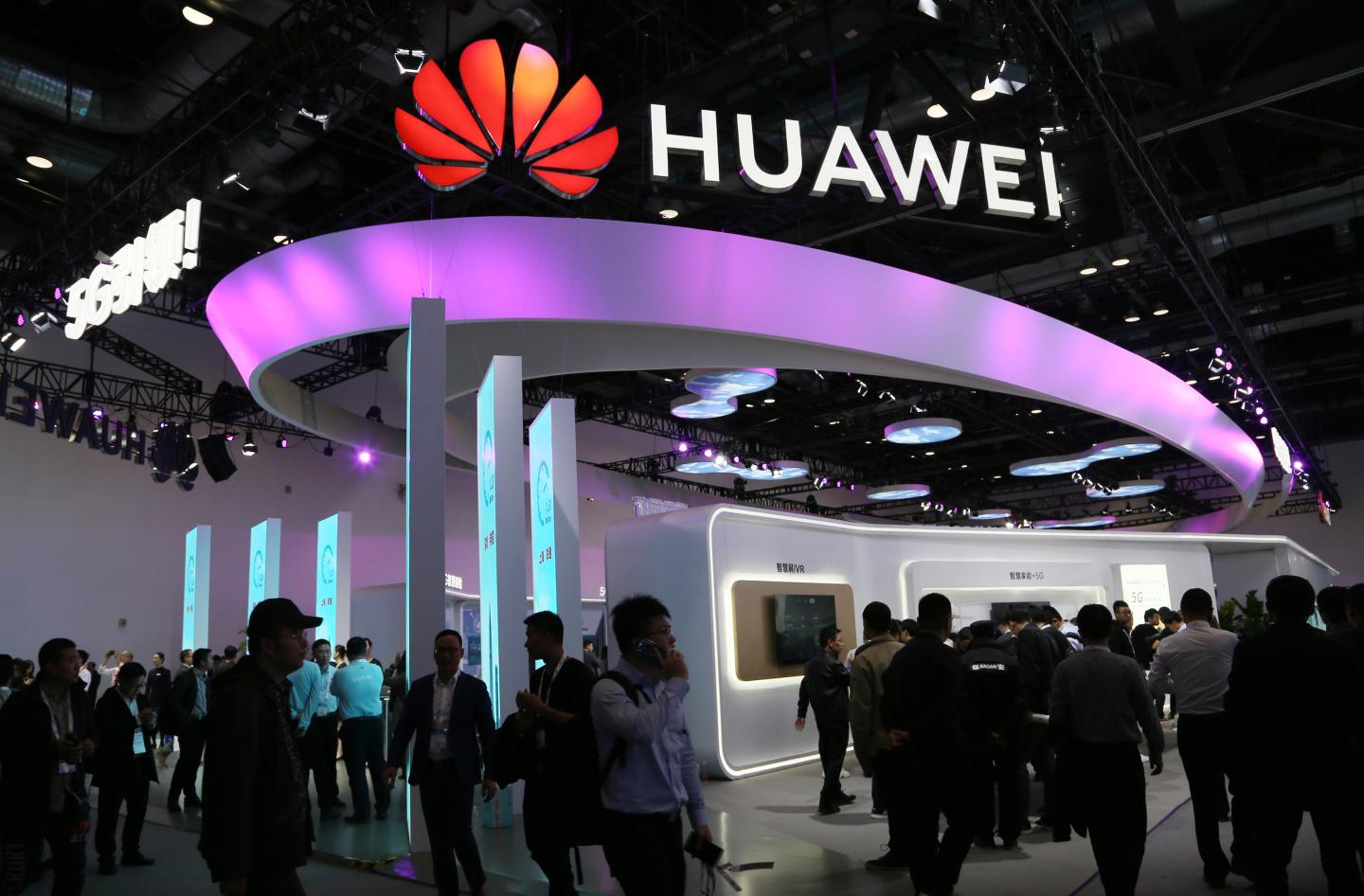 Huawei Workers Get Bonuses for Retooling Products Threatened by U.S. Sanctions