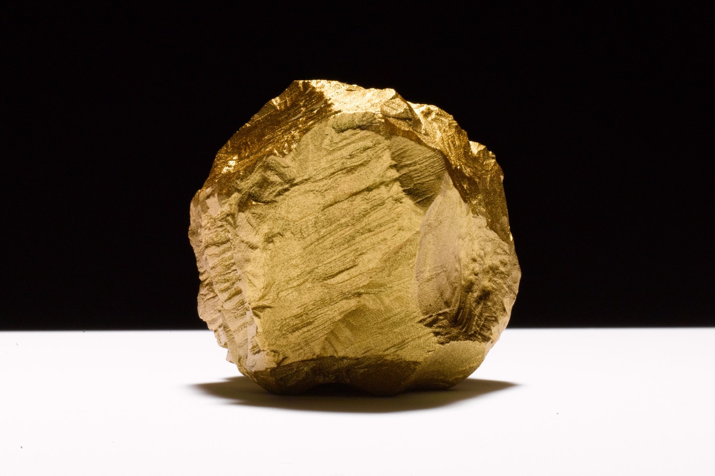 INT.1219.Schierlitz.gold.featured