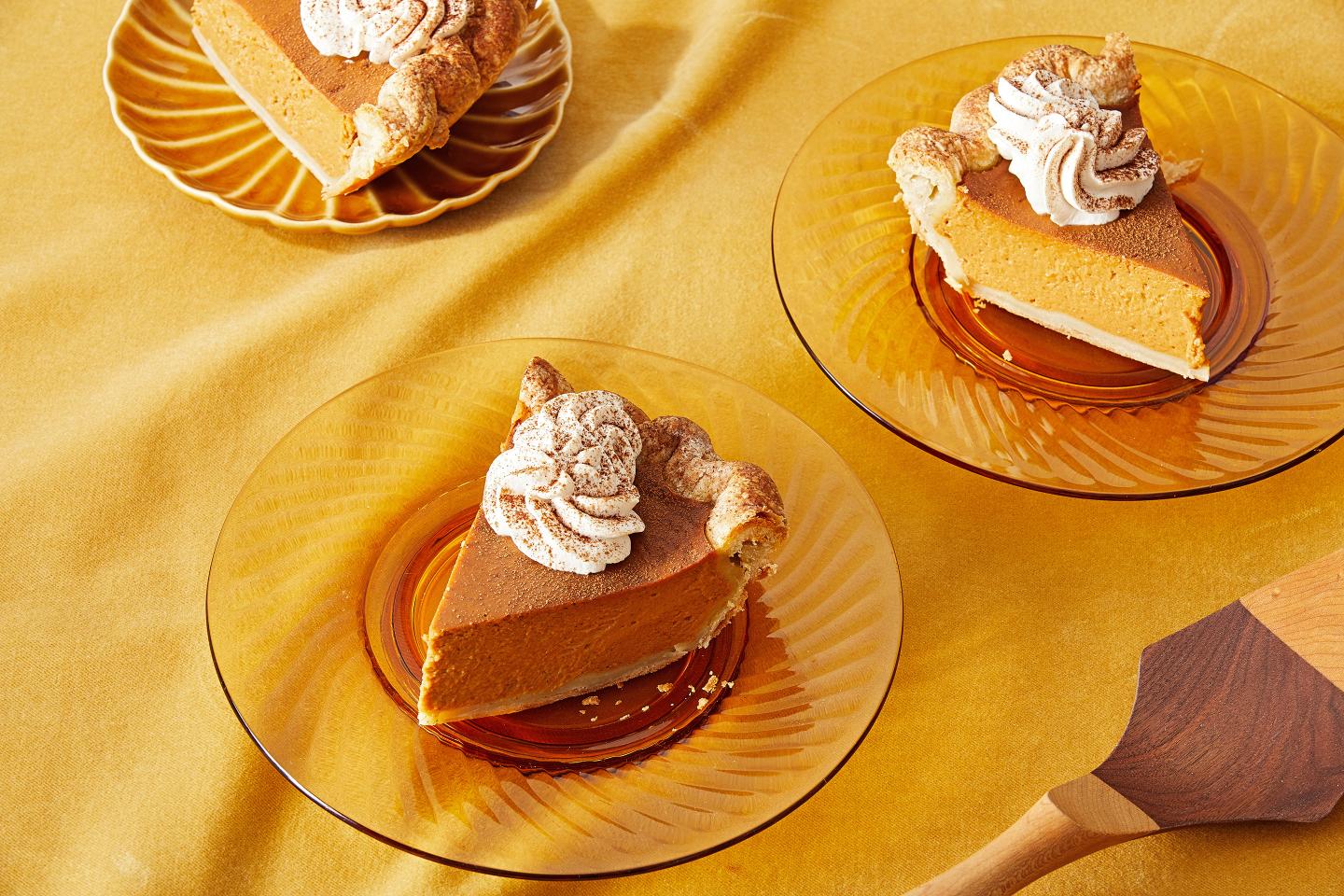 Thanksgiving-Pumpkin-Pie--Restaurants-Open