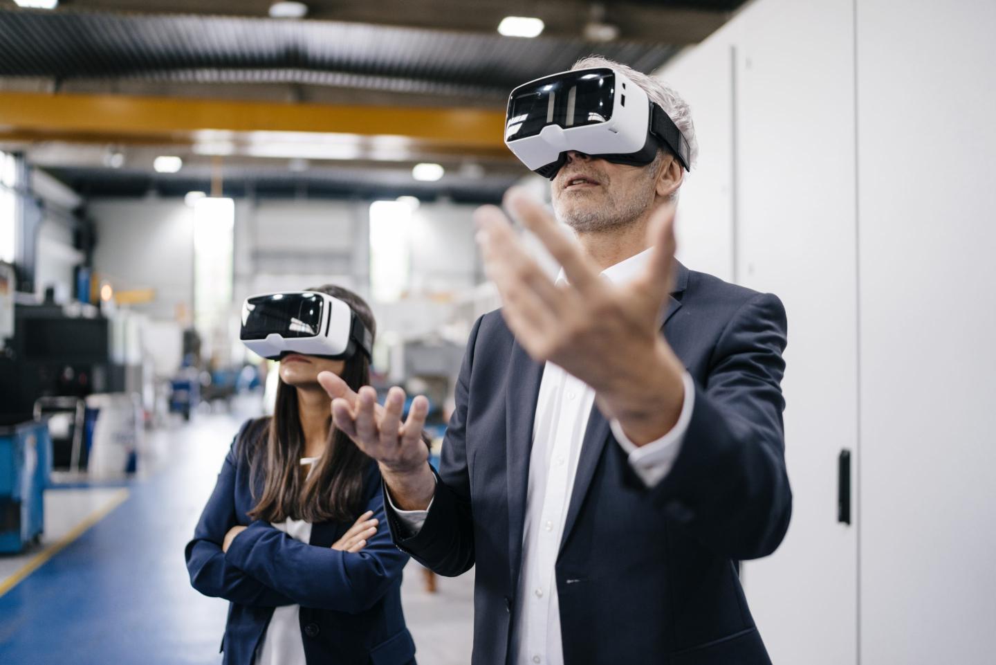 VR simulation businesspeople RA