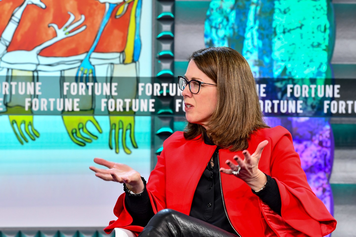 EMBRACING THE DIGITAL ERA Microsoft grew up with the digital revolution, both driving the change and evolving with it. How does the company look toward the next stages of the tech era as ethical issues become more complex and its workforce becomes more vocal and opinionated? Kate Johnson, President, Microsoft US Interviewer: Michal Lev-Ram, FORTUNE