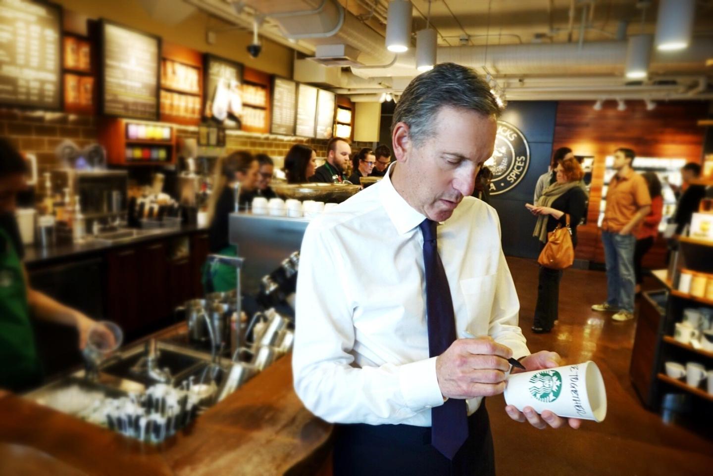 Starbucks Howard Schultz-Race Together