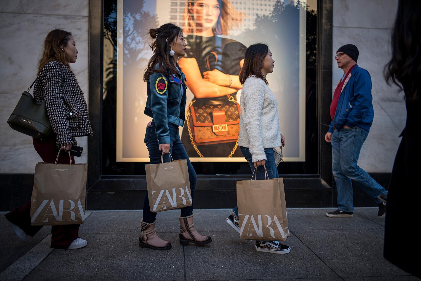 Consumer Confidence-Shopping-California