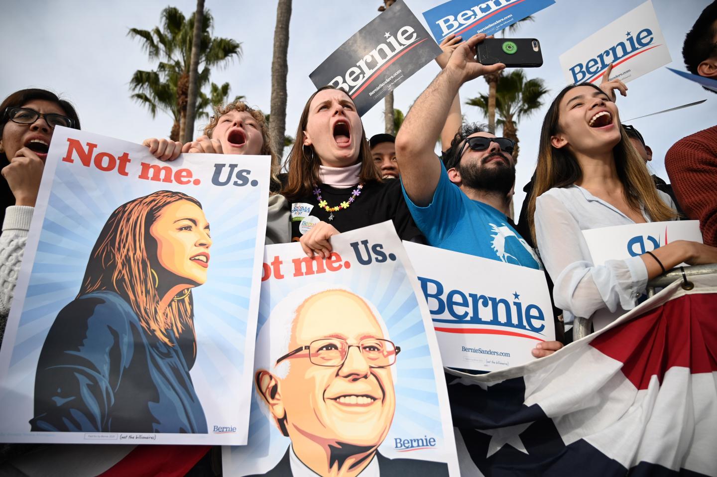 TOPSHOT-US-VOTE-2020-DEMOCRATS-SANDERS