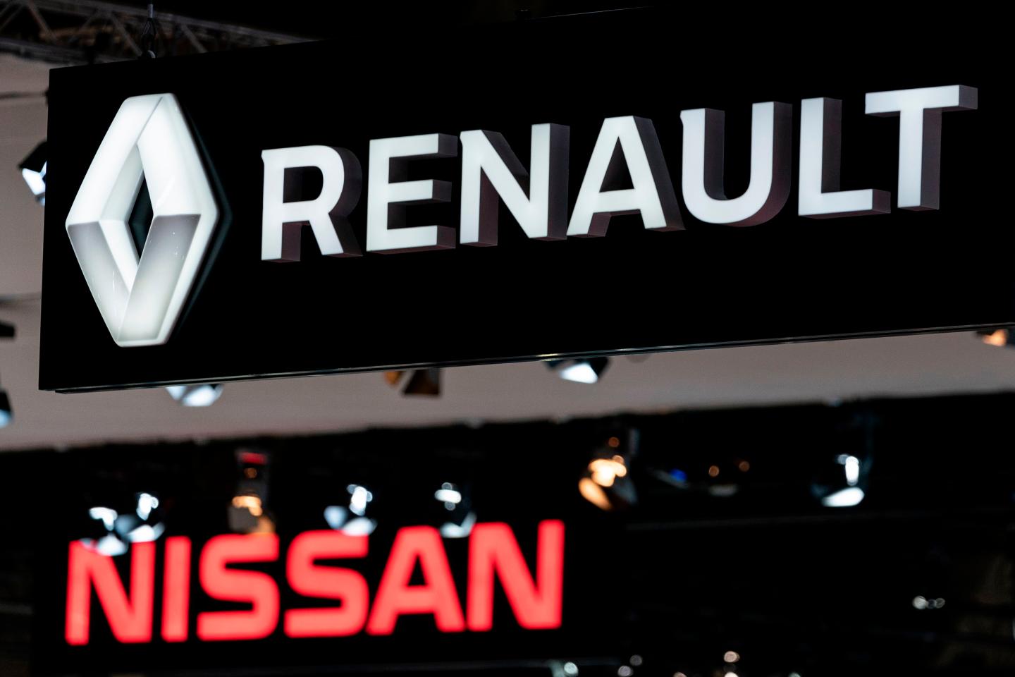 Renault and Nissan automobile logos are pictured during the Brussels Motor Show on January 9, 2020 in Brussels. (Photo by Kenzo TRIBOUILLARD / AFP) (Photo by KENZO TRIBOUILLARD/AFP via Getty Images)