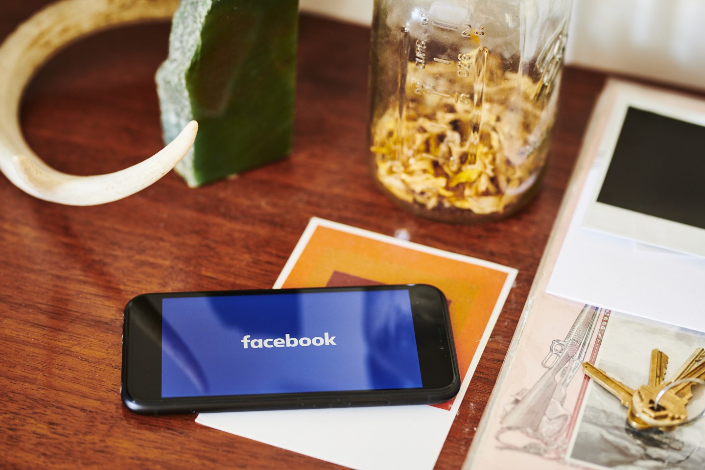 Facebook settles a major privacy lawsuit.